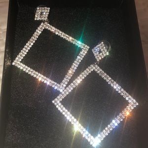 Claire’s Women’s rhinestone earrings